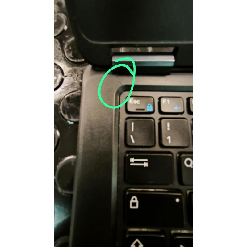 Portátil Reacondicionado Dell Latitude E7250 I5-5300u 8gb 256gb-Ssd 12.5"Hd W10p Instalado No Touchpad+Roturas Cover Teclado Italiano 1 Año De Garantia