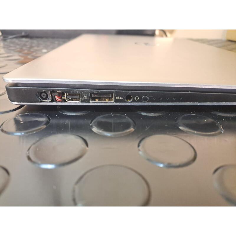 Portatil Reacondicionado Dell Xps 13 9343 13.3" I5-5200u 8gb 256gb W10 Pro Instalado Teclado Italiano Pequeña Tara 1 Año De Garantia