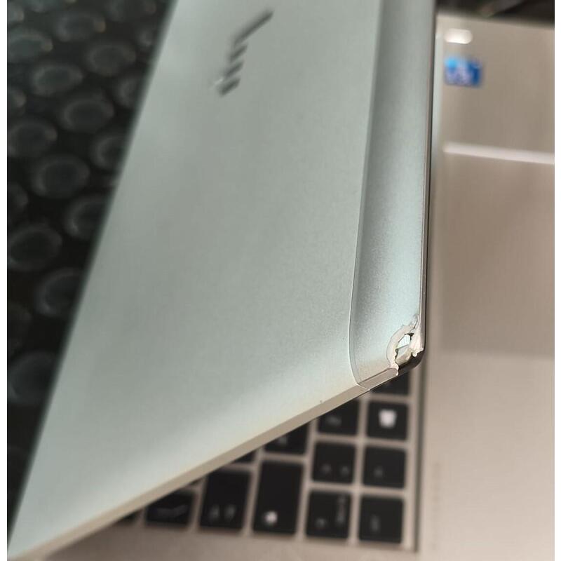 Portatil Reacondicionado Hp Elitebook 830 G8 I5-1145g7 16gb 256gb M.2 13,3" Fhd W11pro Instalado Lte Grado B Teclado Italiano 1 Año De Garantia